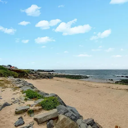 3 Bedroom Gorgeous In Hébergement de vacances Batz-sur-Mer